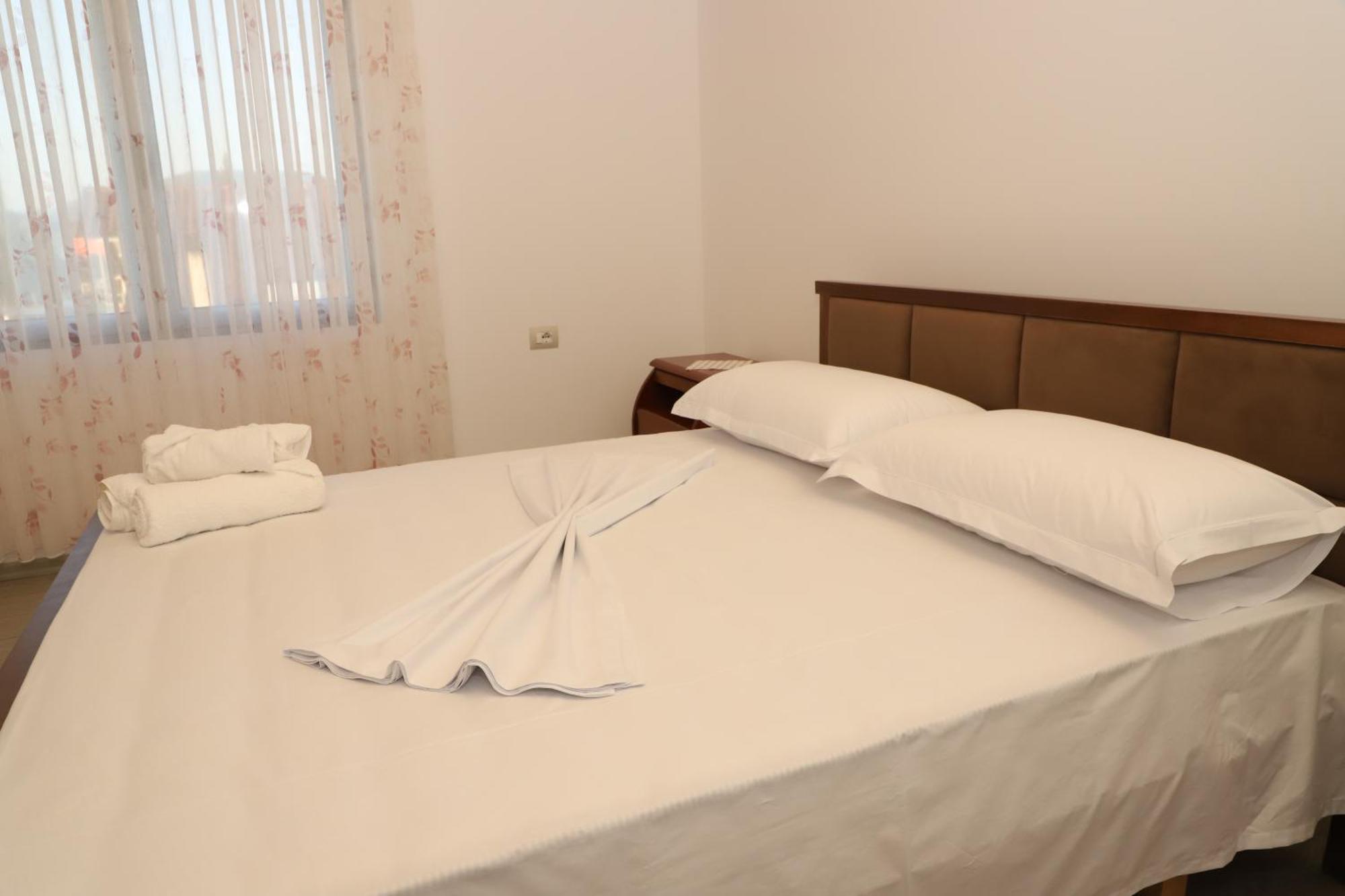 Georgemishel Guest House Berat Exterior photo