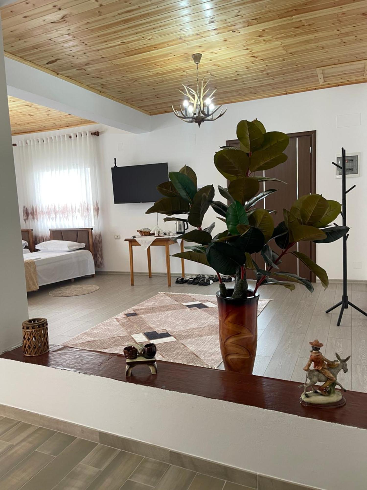 Georgemishel Guest House Berat Exterior photo